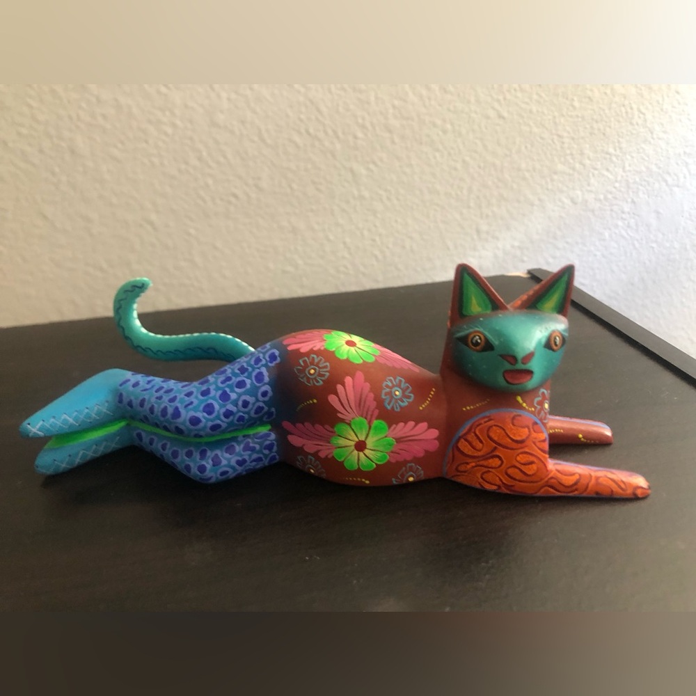 Casa Don Juan Oaxaca Mexico Carved Cat